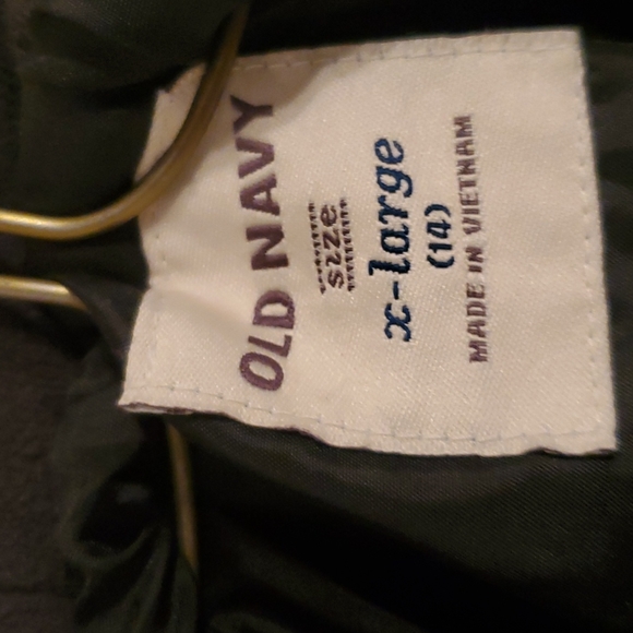 Old Navy girls dark gray and light gray stripped winter jacket. In EUC - Picture 2 of 5